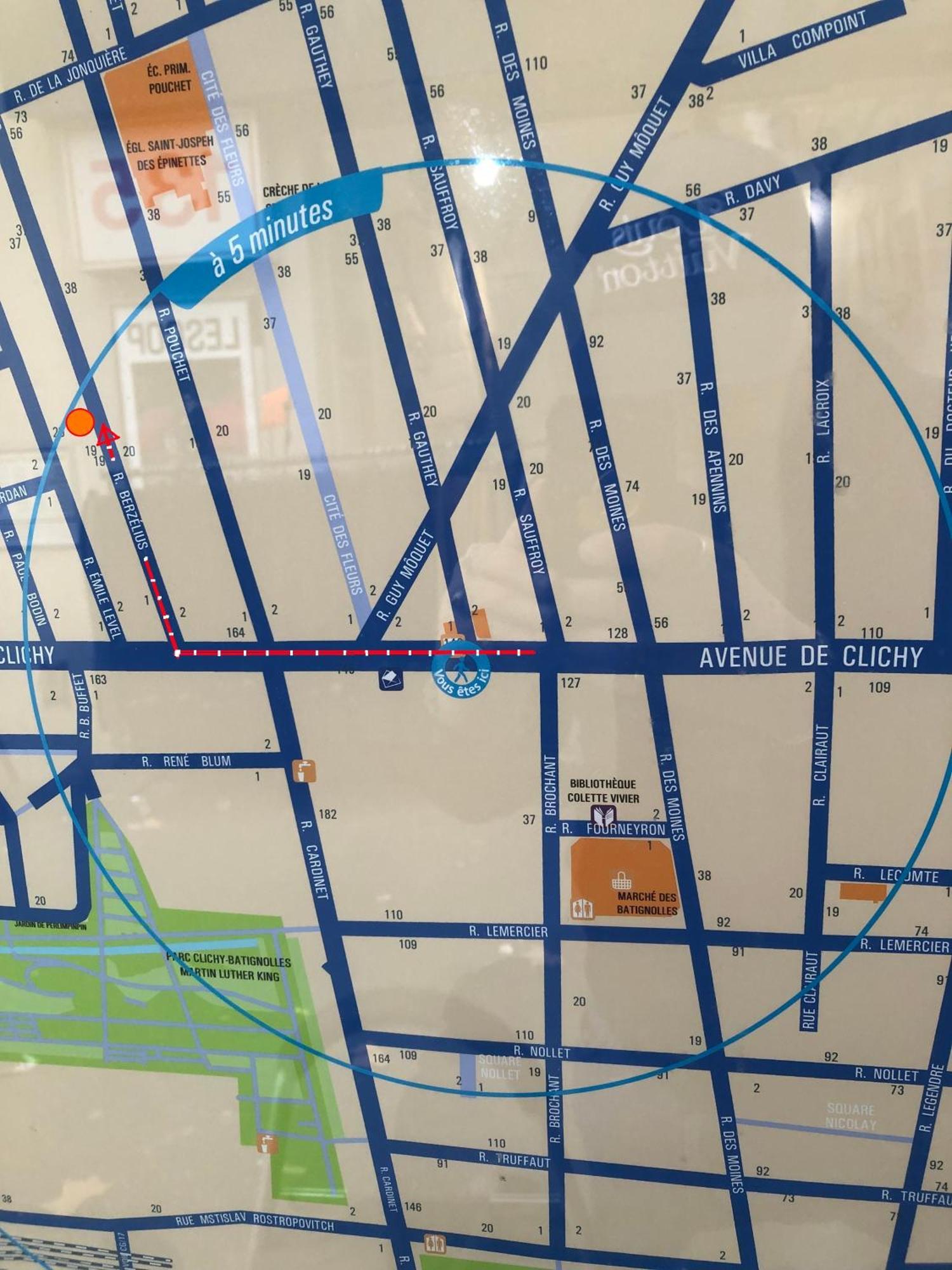 Studio "Maryline" Sejours Parisiens Abordables - Rez De Chaussee Sur Beau Patio Ombrage- Accessible Handcaps - Grand Canape-Lit Clic Clac 2 Places - Cuisine Equipee - Salle De Bains - 5 Minutes Du Metro Brochant Ligne 13,Bus 74 Et 31 Bagian luar foto