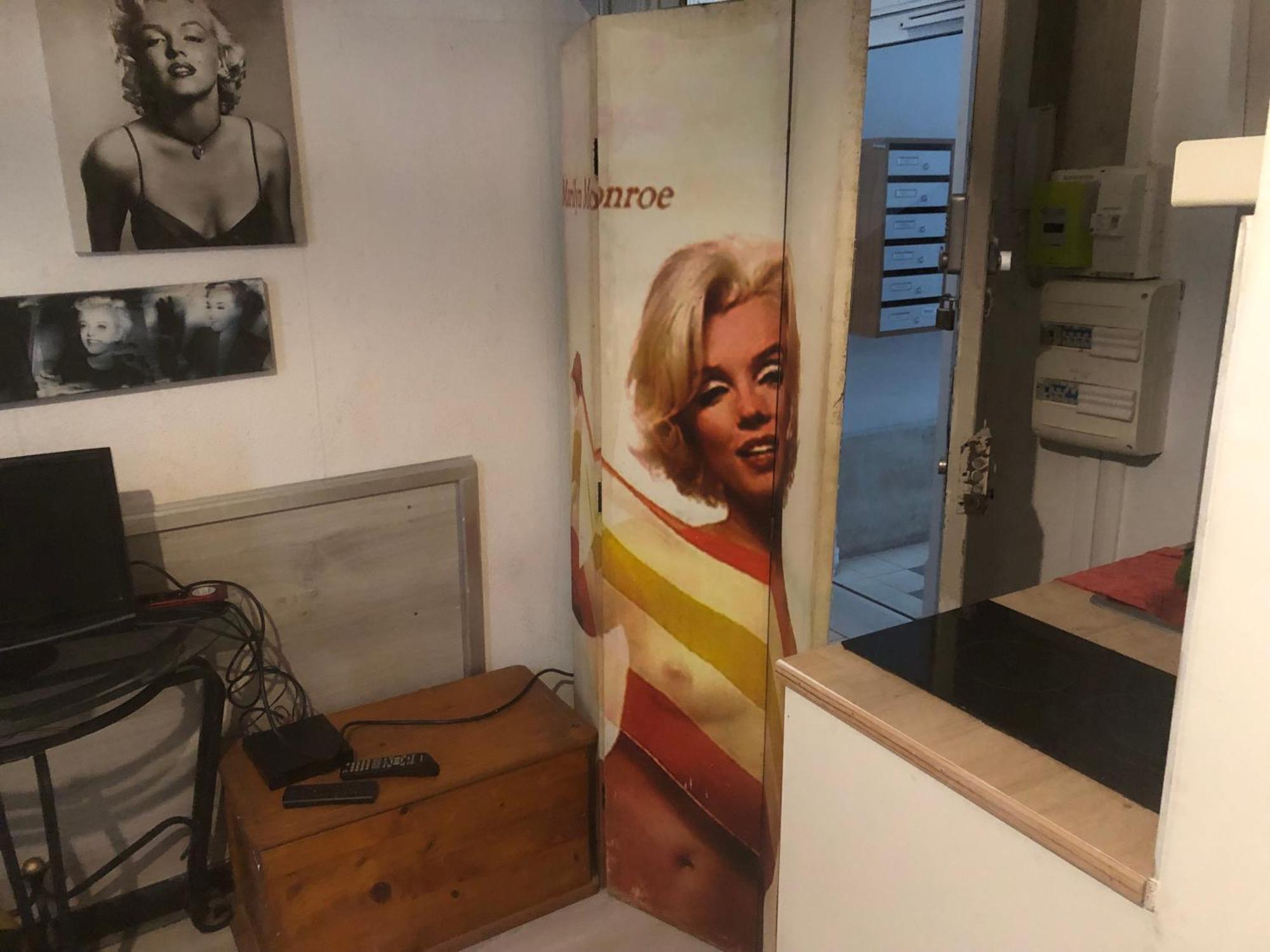 Studio "Maryline" Sejours Parisiens Abordables - Rez De Chaussee Sur Beau Patio Ombrage- Accessible Handcaps - Grand Canape-Lit Clic Clac 2 Places - Cuisine Equipee - Salle De Bains - 5 Minutes Du Metro Brochant Ligne 13,Bus 74 Et 31 Bagian luar foto